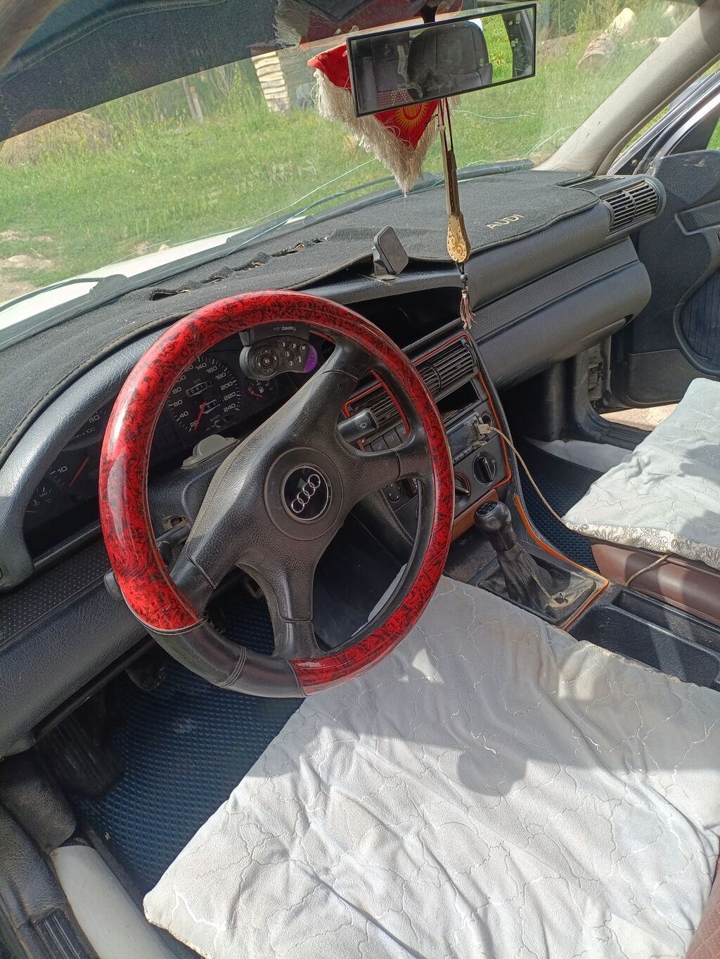 Audi 100: 1993 г., 2 л, Механика, Бензин, Универсал: фото 5