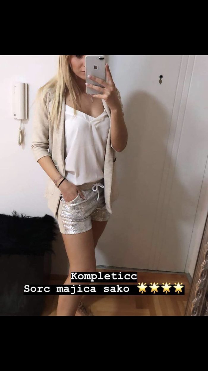 Košulje i bluze: Majica, sorts i sako komplet na lalafo.rs Majica, sorts i sako komplet - Jagodina