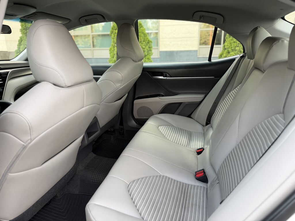 Toyota Camry: 2018 г., 2.5 л, Автомат, Бензин, Седан: фото 6