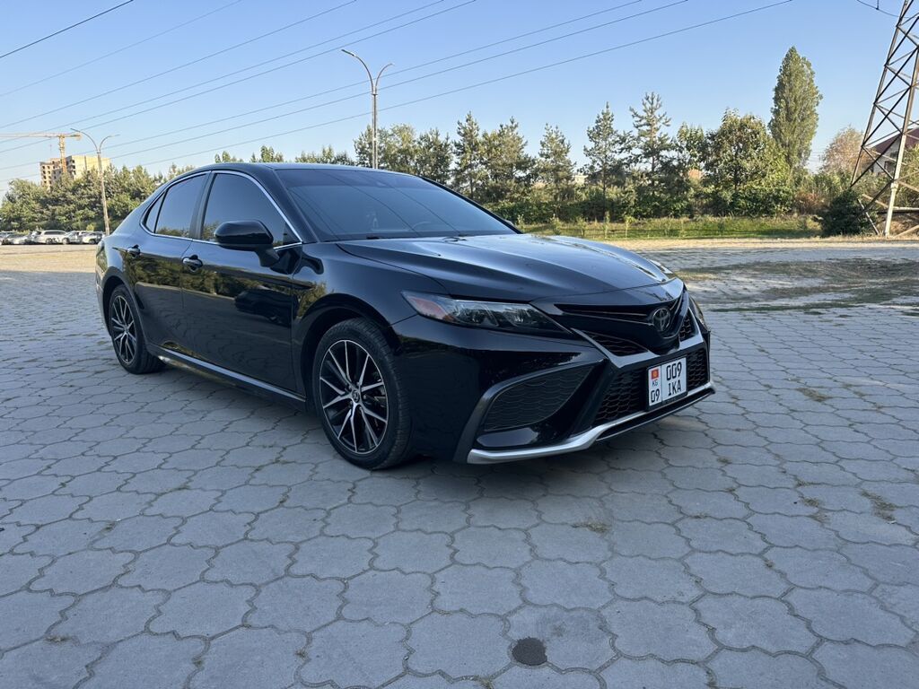 Toyota Camry: 2021 г., 2.5 л, Автомат, Бензин, Седан: фото 3