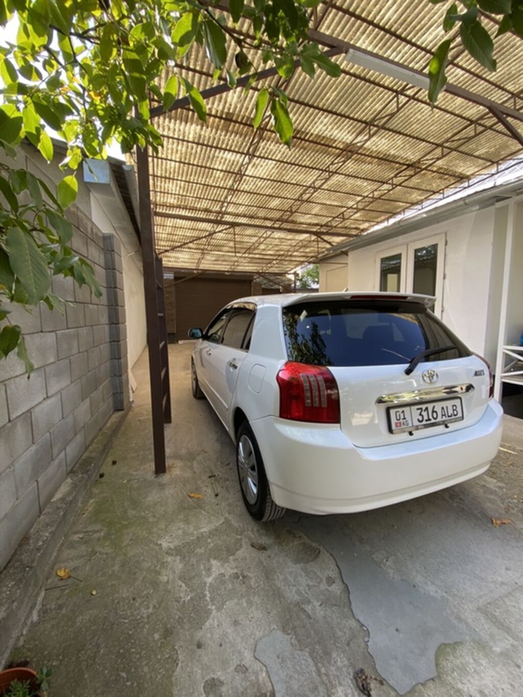 Toyota Allex: 2003 г., 1.5 л, Автомат, Бензин, Хэтчбэк: фото 3