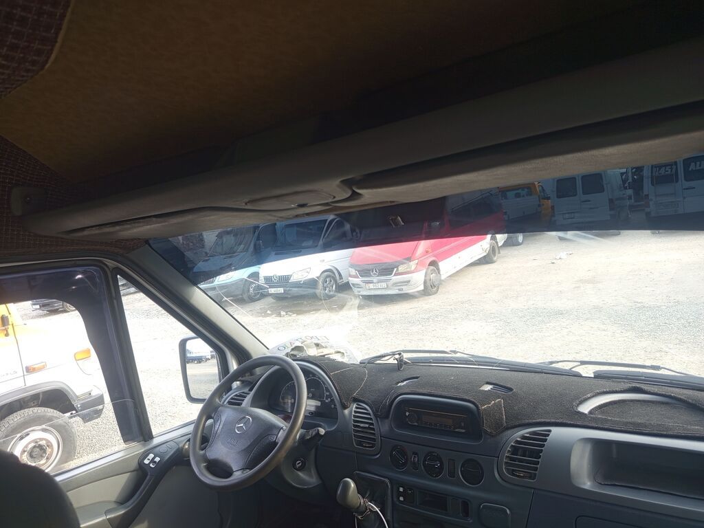 Mercedes-Benz Спринтер: 2004 г., 2.2 л, Механика, Дизель, Фургон: фото 3