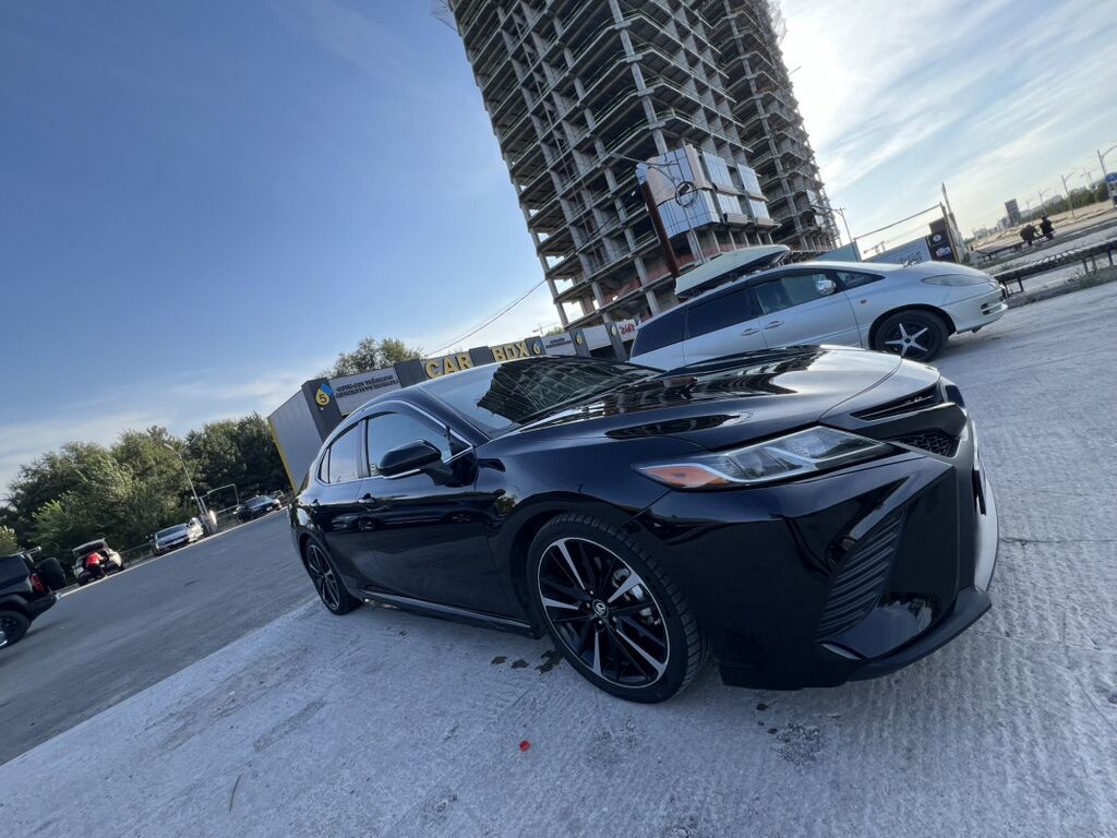 Toyota Camry: 2018 г., Бензин, Седан: фото 6