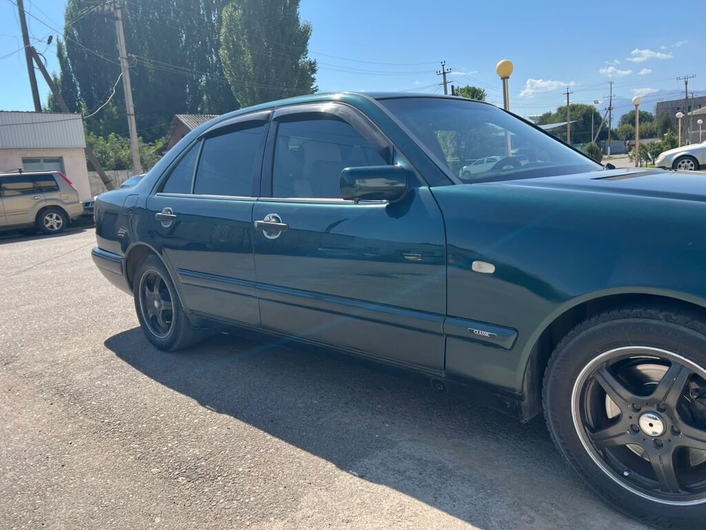Mercedes-Benz E-Class: 1996 г., 3.2 л, Автомат, Газ, Седан: фото 4