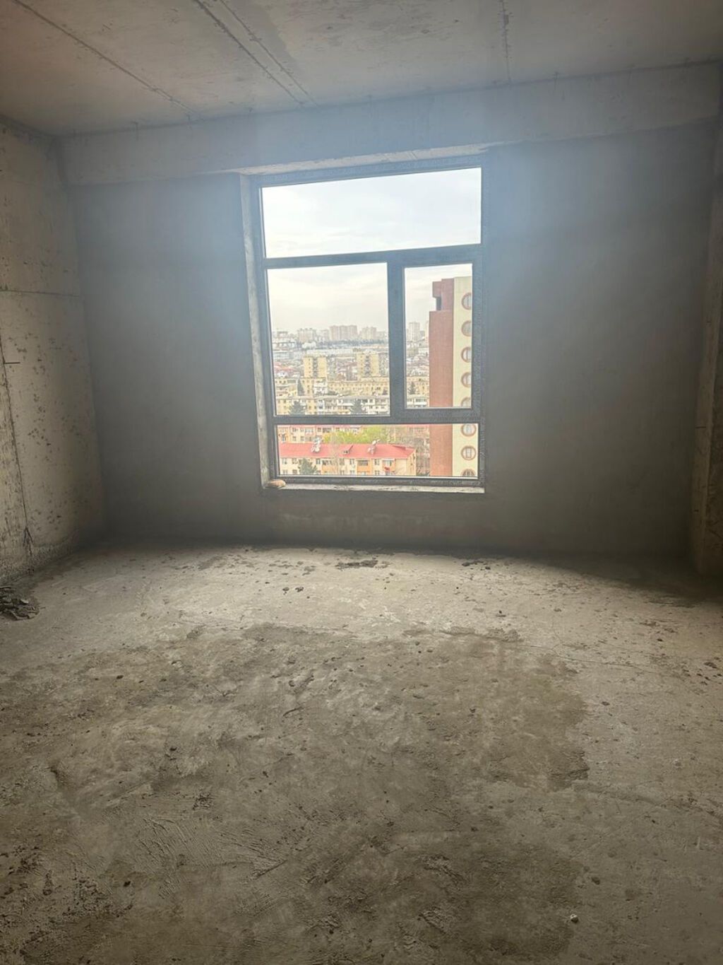 3 otaqlı, Yeni tikili, 143 kv. m