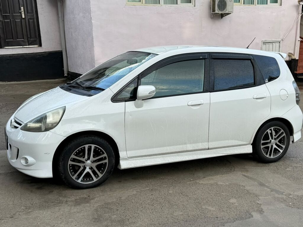 Honda Fit: 2006 г., Автомат, Бензин, Хэтчбэк: фото 8