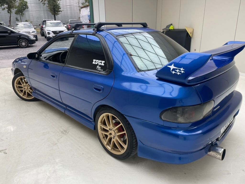 Subaru Impreza: 1997 г., 2 л, Механика, Бензин, Седан: фото 3