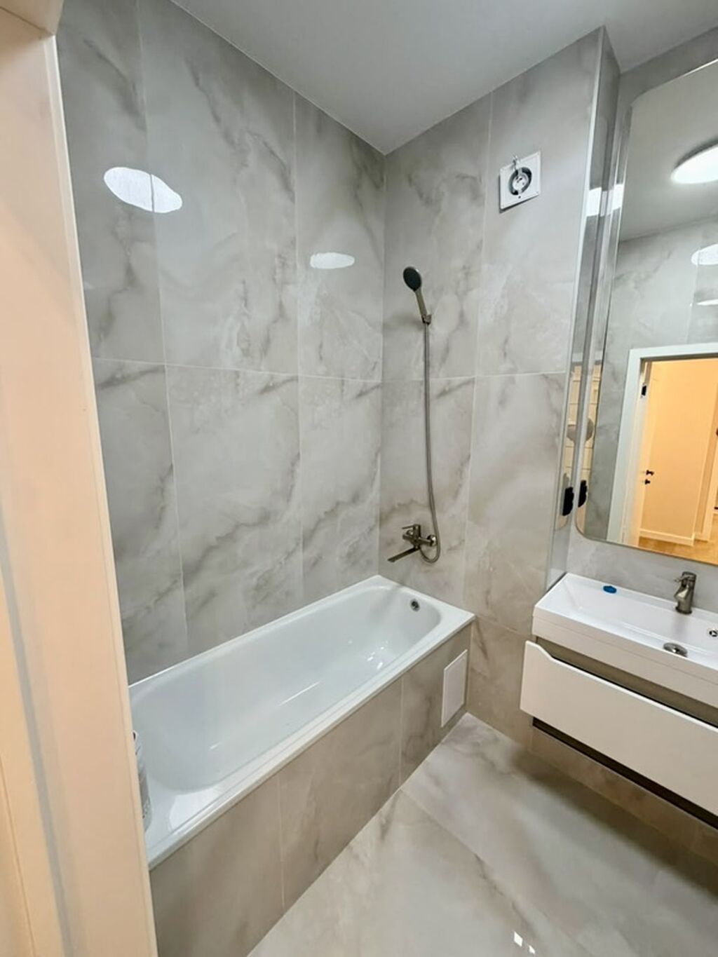 4 комнаты, 110 м², Южная Магистраль Элитка, 9 этаж, Дизайнерский ремонт: фото 3