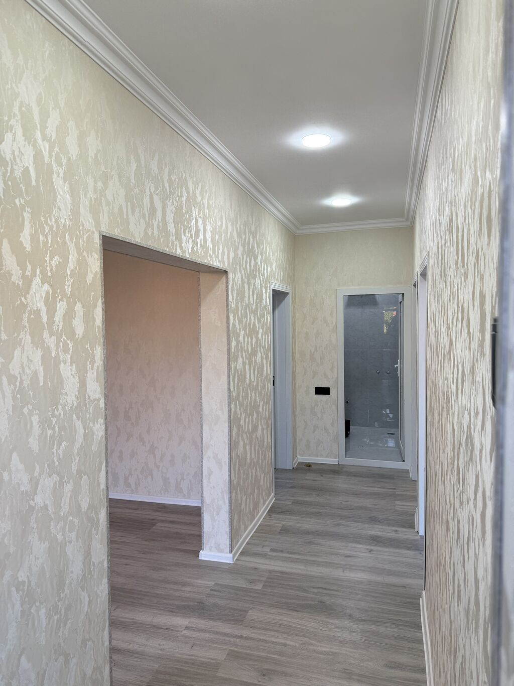 3 otaqlı, 81 kv. m, Yeni təmirli