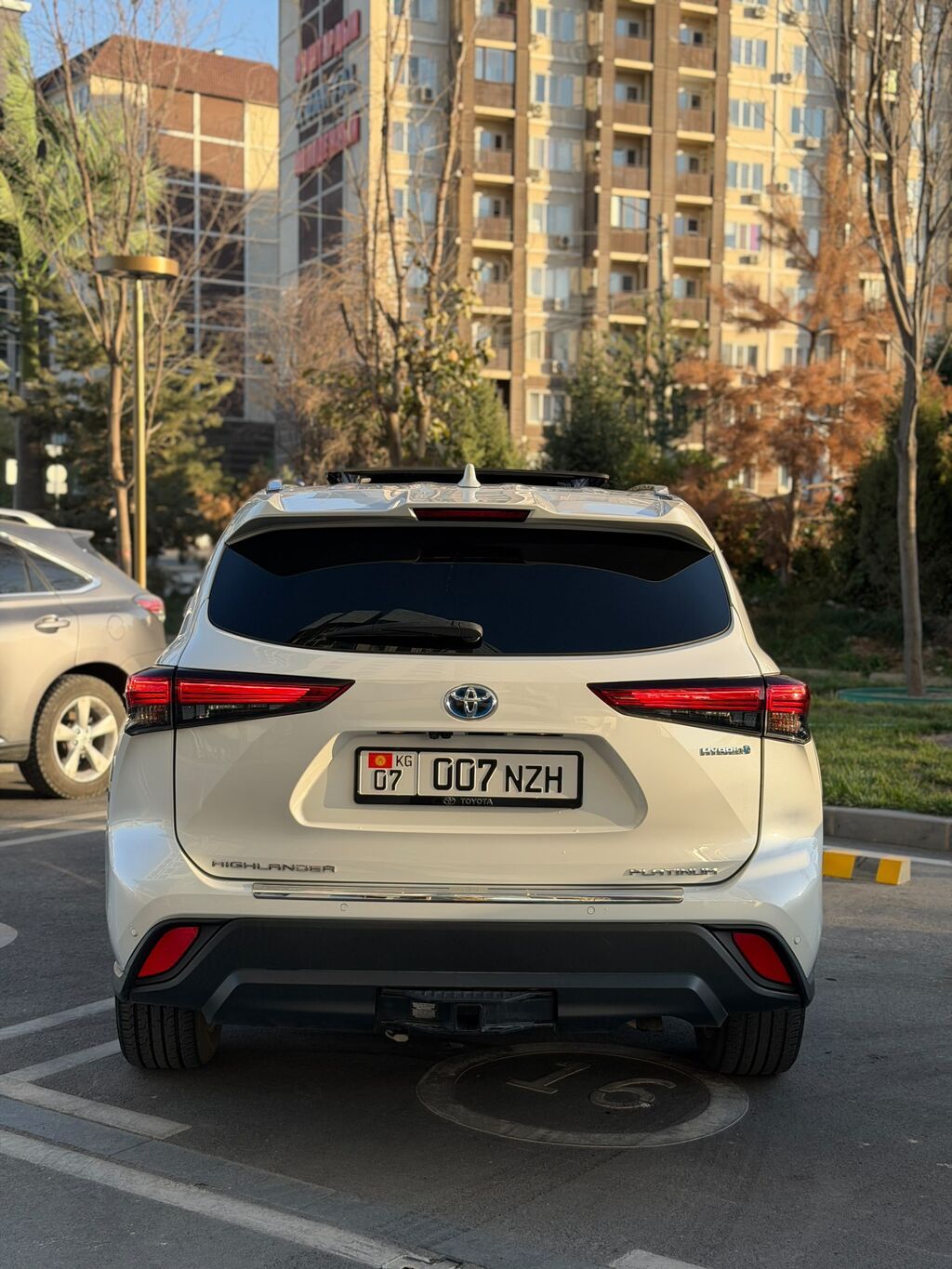 Toyota Highlander: 2020 г., 2.5 л, Автомат, Гибрид, Кроссовер: фото 6