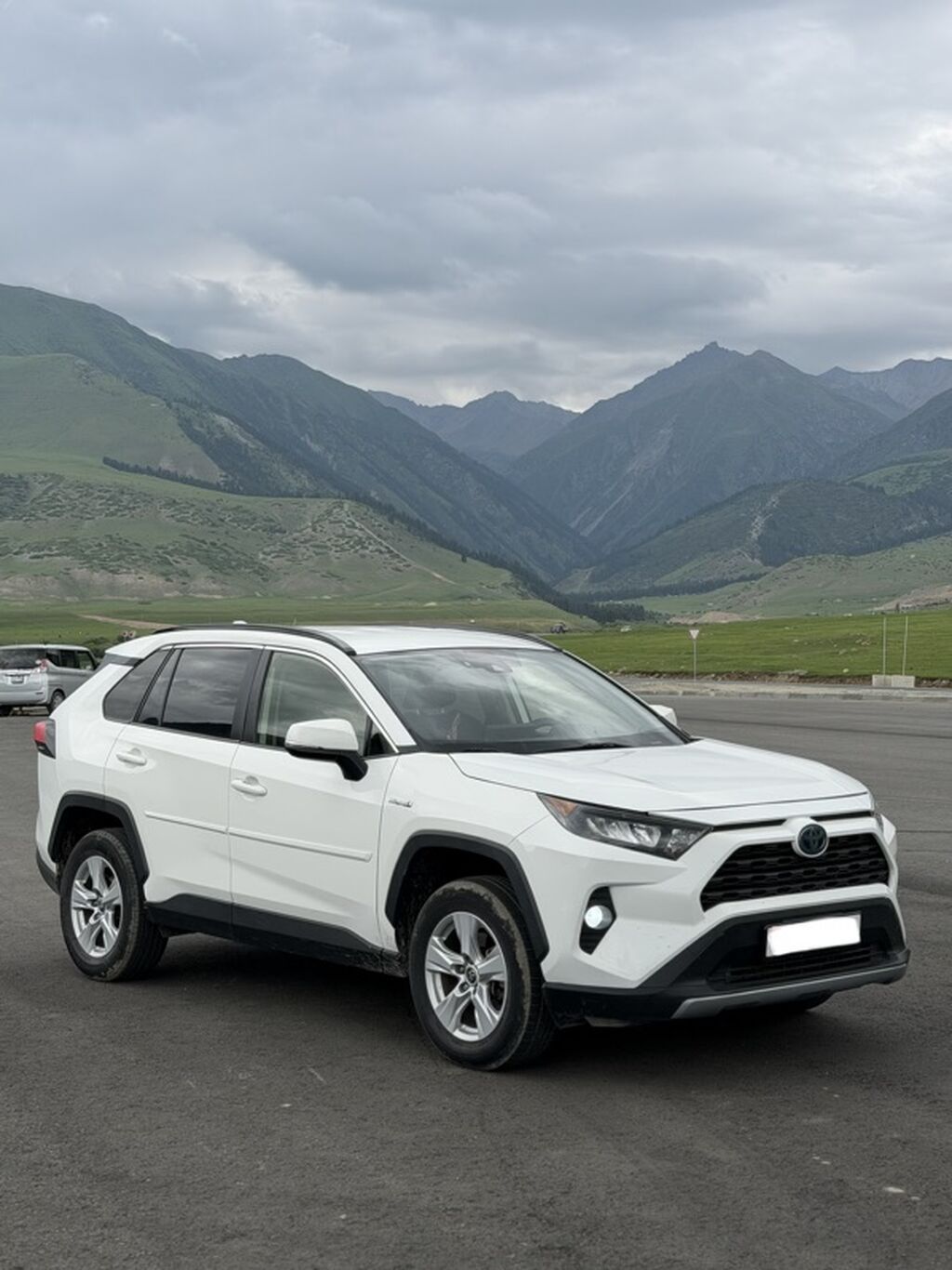 Toyota RAV4: 2020 г., 2.5 л, Автомат, Гибрид, Кроссовер: фото 3
