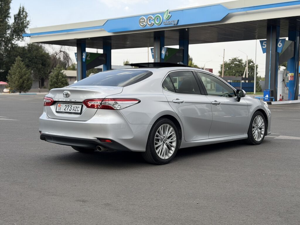 Toyota Camry: 2019 г., 2.5 л, Автомат, Бензин, Седан: фото 4