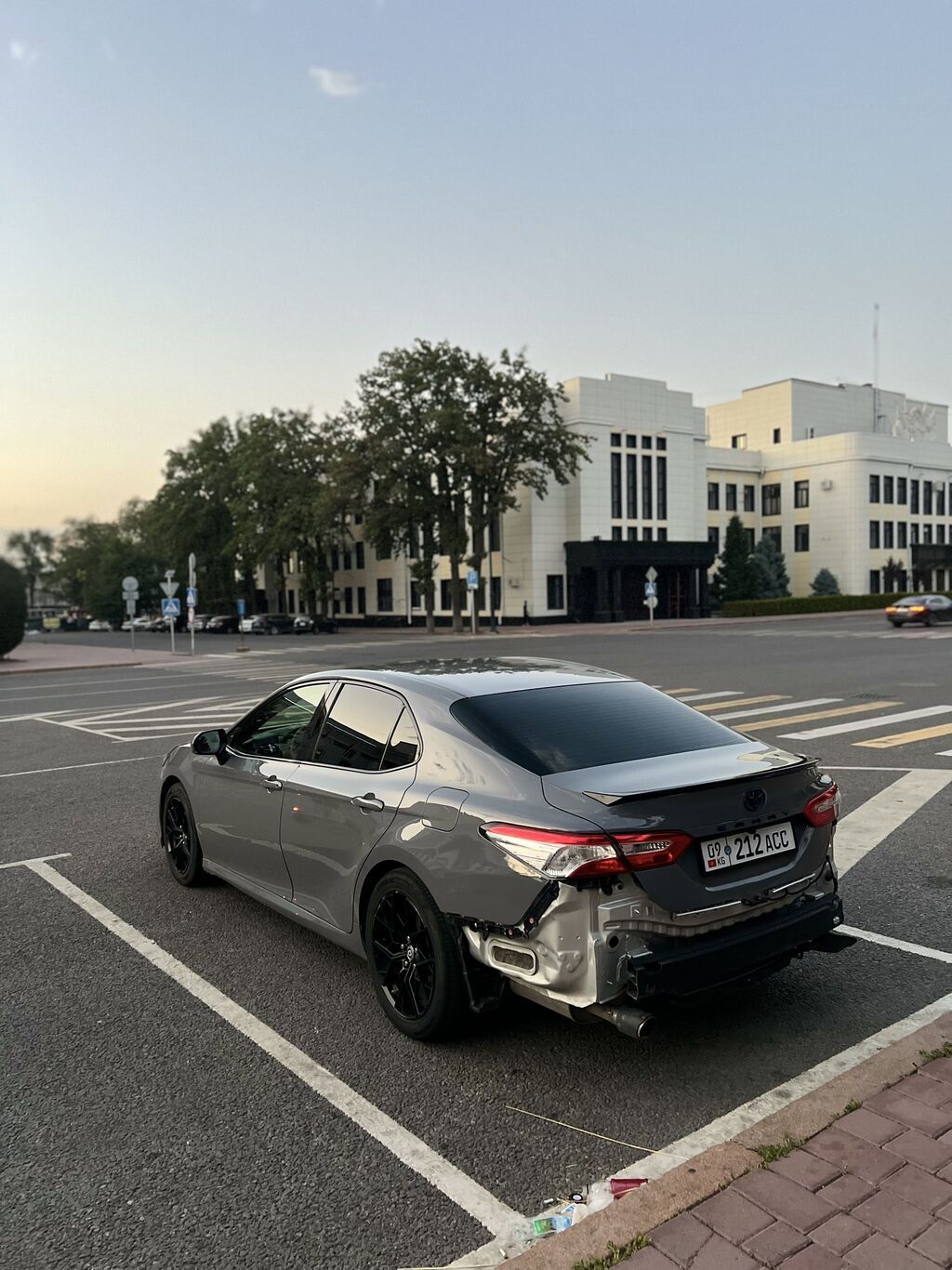 Toyota Camry: 2019 г., 2.5 л, Автомат, Гибрид, Седан: фото 5