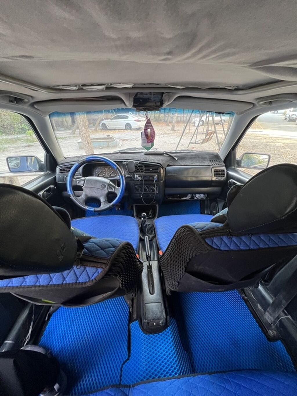 Volkswagen Golf: 1994 г., 1.6 л, Механика, Бензин, Хэтчбэк: фото 3