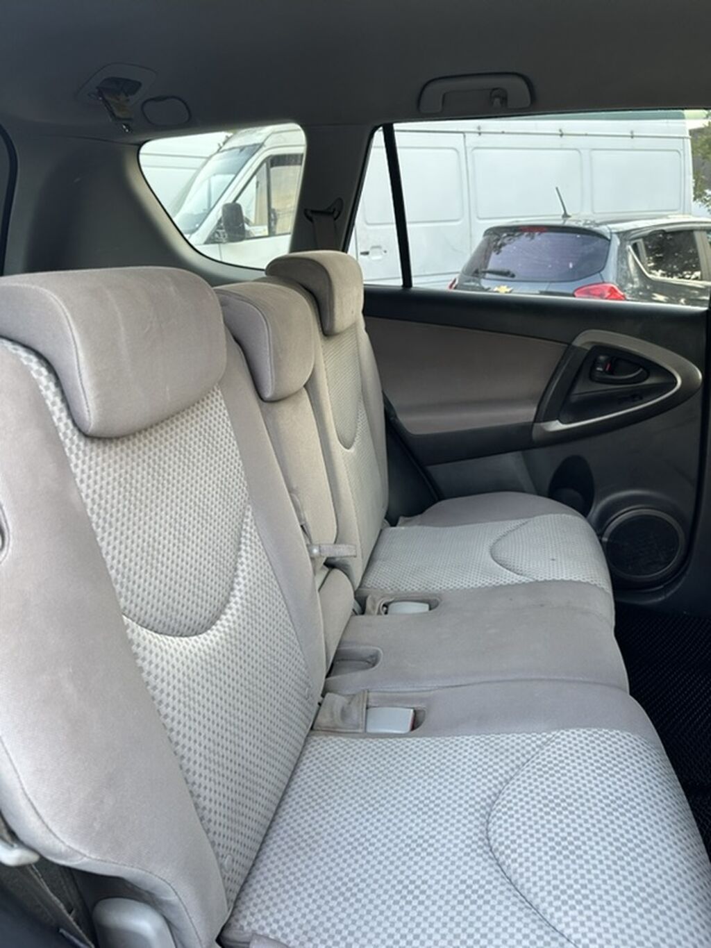 Toyota RAV4: 2007 г., 2.4 л, Автомат, Кроссовер: фото 6