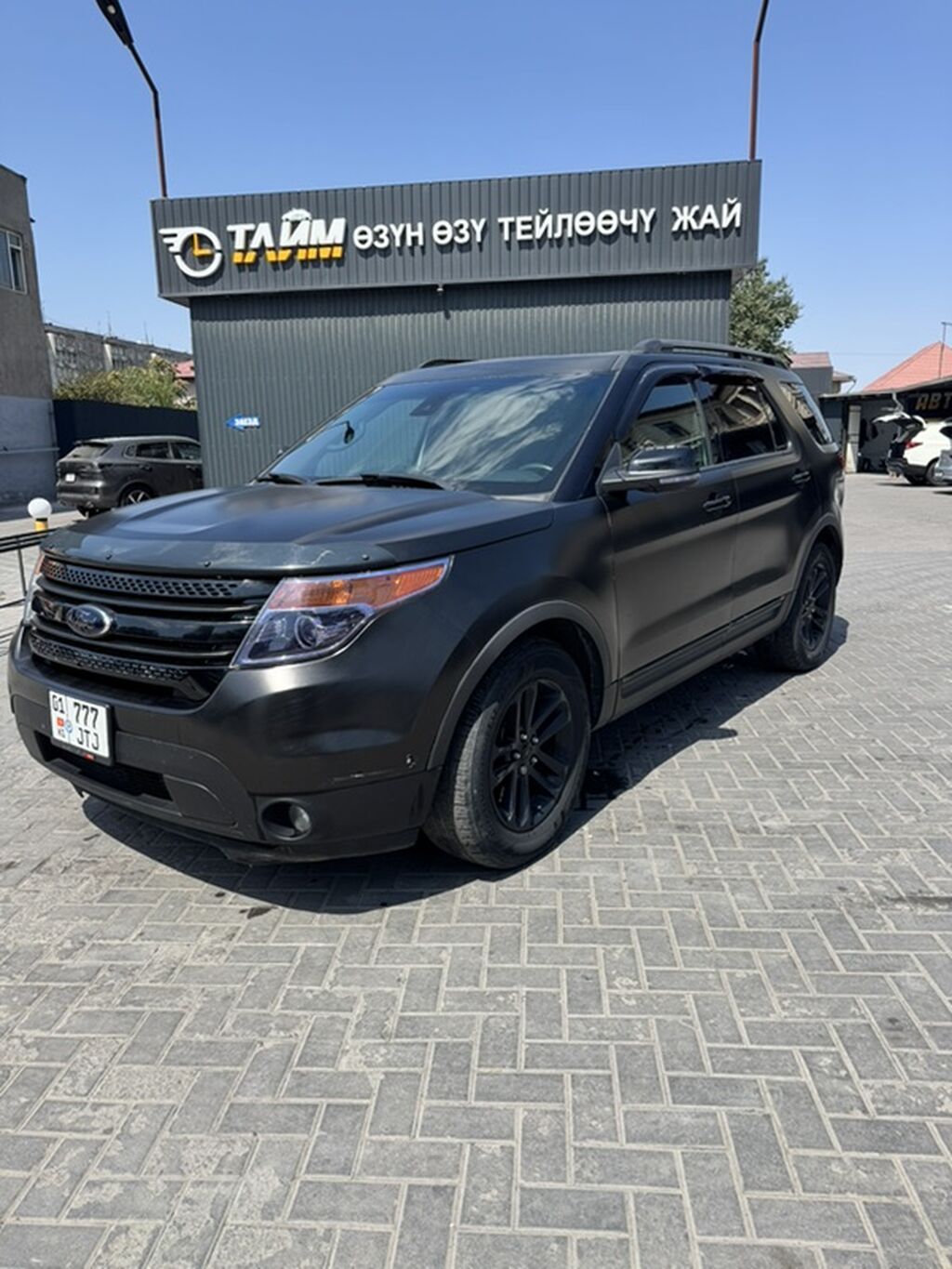 Ford Explorer: 2013 г., 3.5 л, Автомат, Внедорожник: фото 2