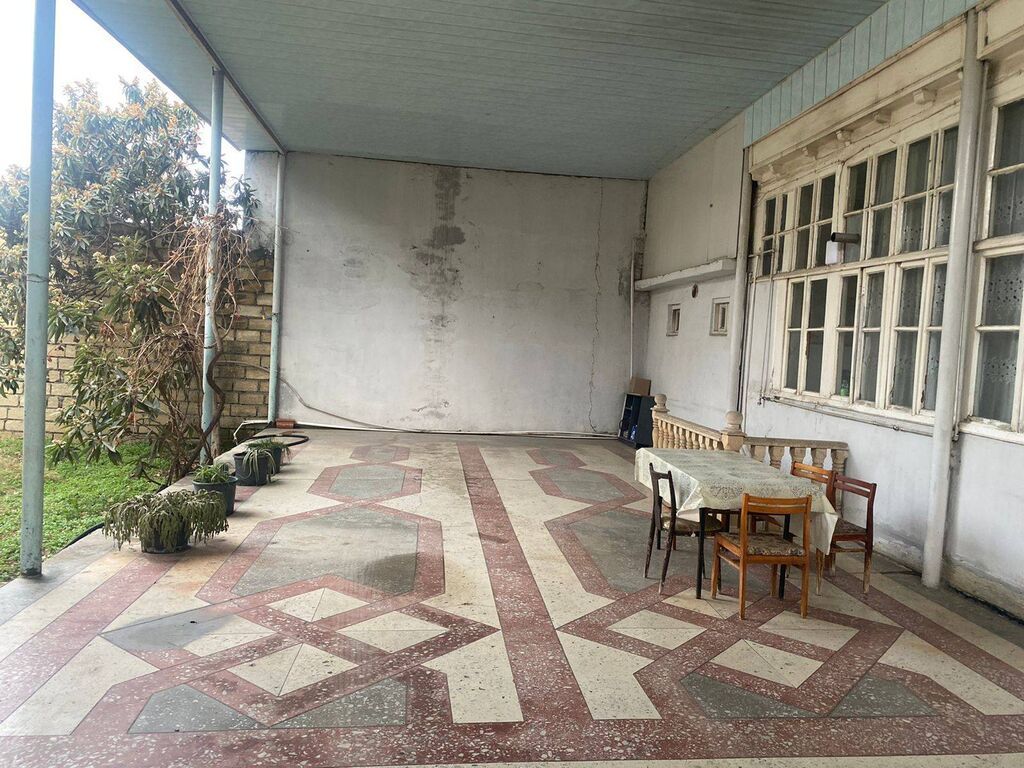 3 otaqlı, 150 kv. m, Orta təmir