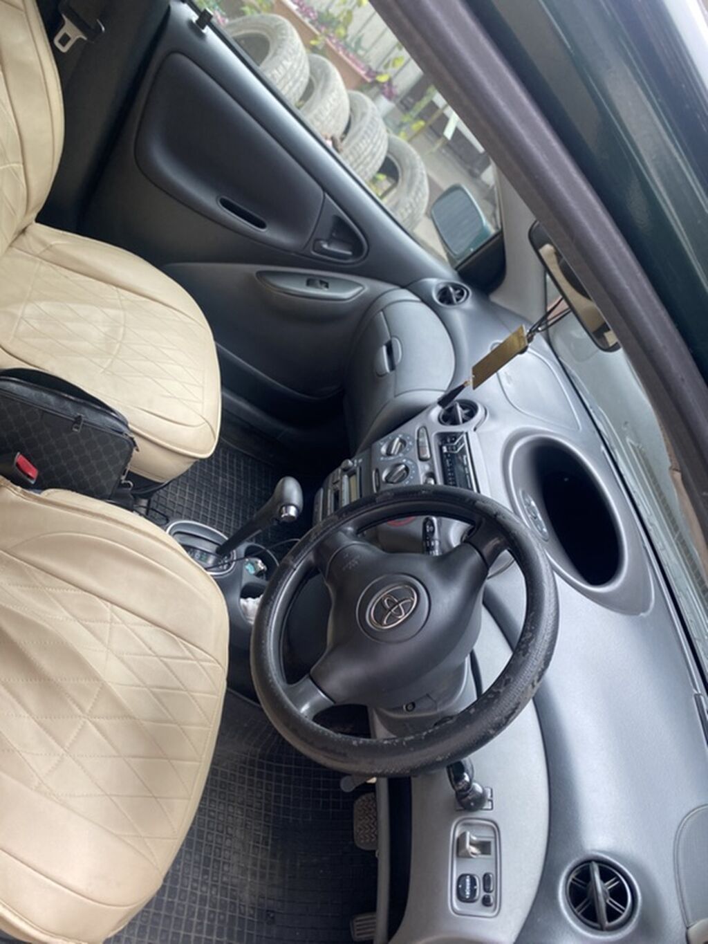 Toyota Vitz: 2002 г., 1 л, Автомат, Бензин, Хэтчбэк: фото 5