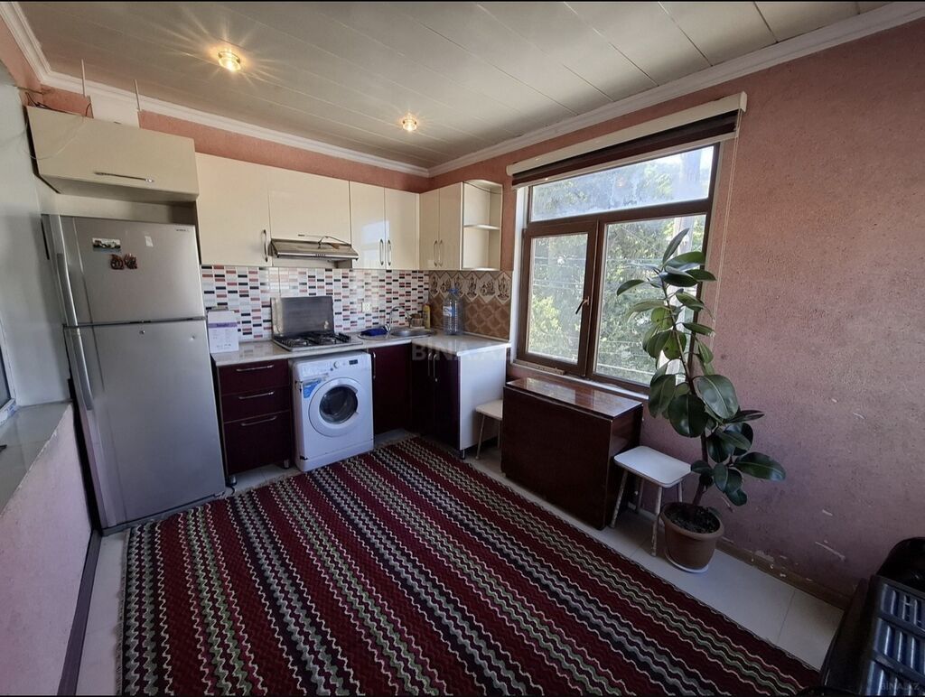 Bakı, 20-ci sahə, 3 otaqlı, Köhnə tikili, m. İçərişəhər, 65 kv. m