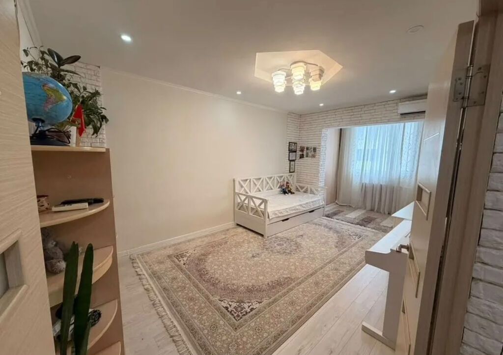 Продам 2-комнатную квартиру в 9-м микрорайоне, 64 м²: фото 1