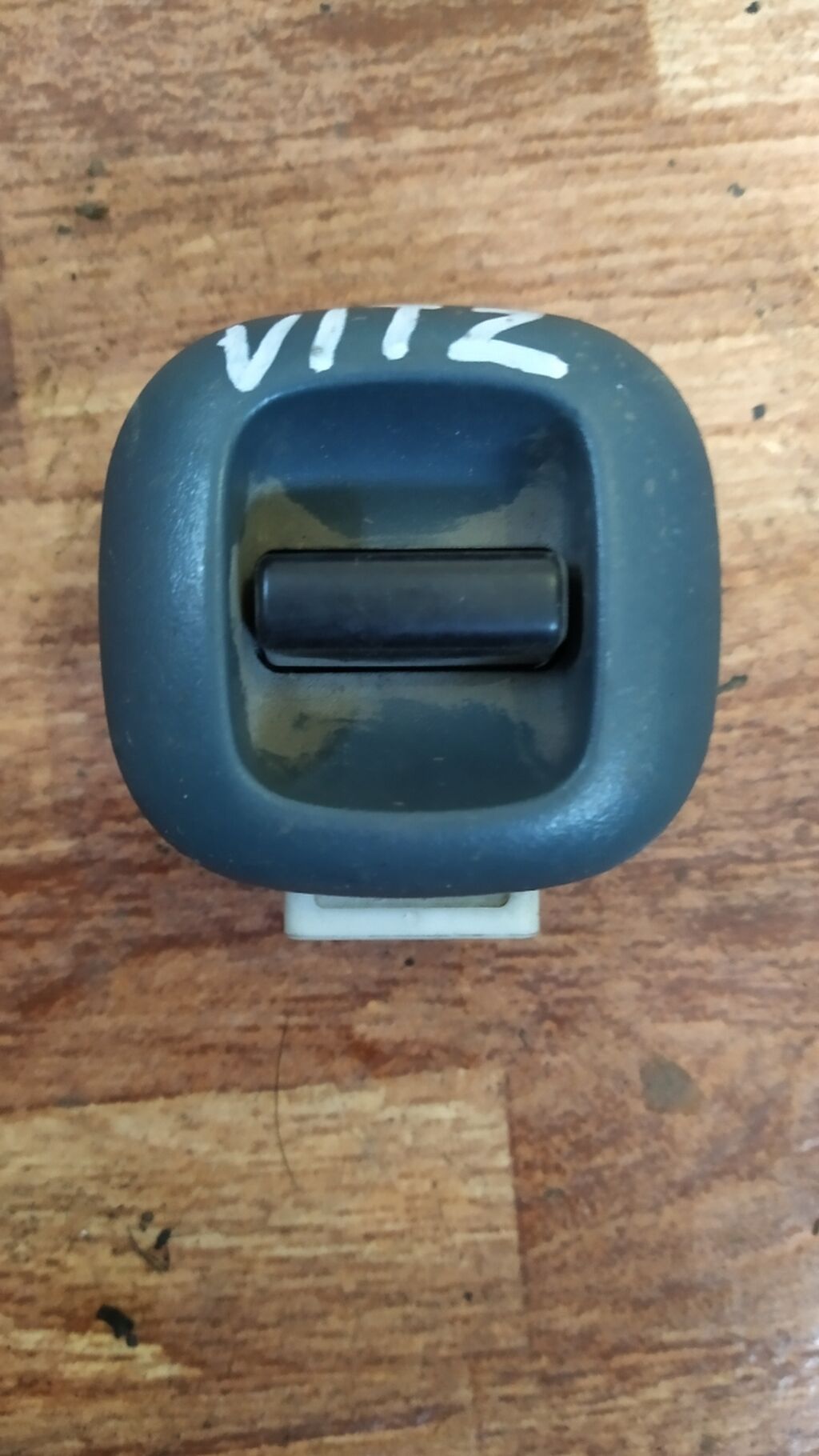 Toyota Vitz кнопка стеклоподьемника, Тойота Витц: 500 KGS Стекла ...