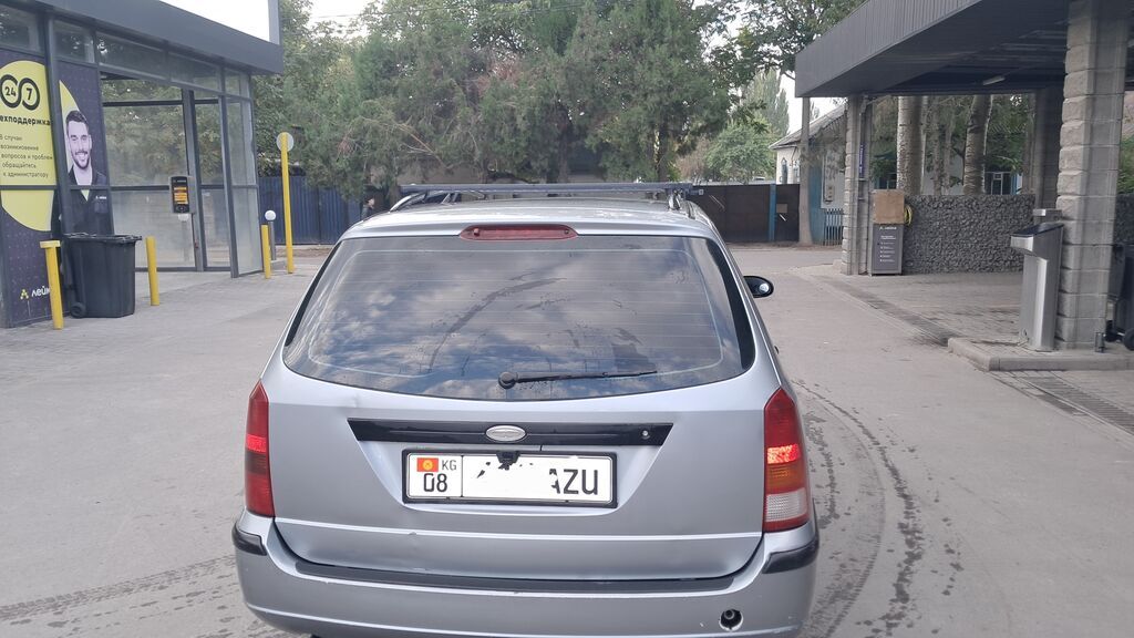 Ford Focus: 2002 г., 1.6 л, Механика, Бензин, Универсал: фото 3