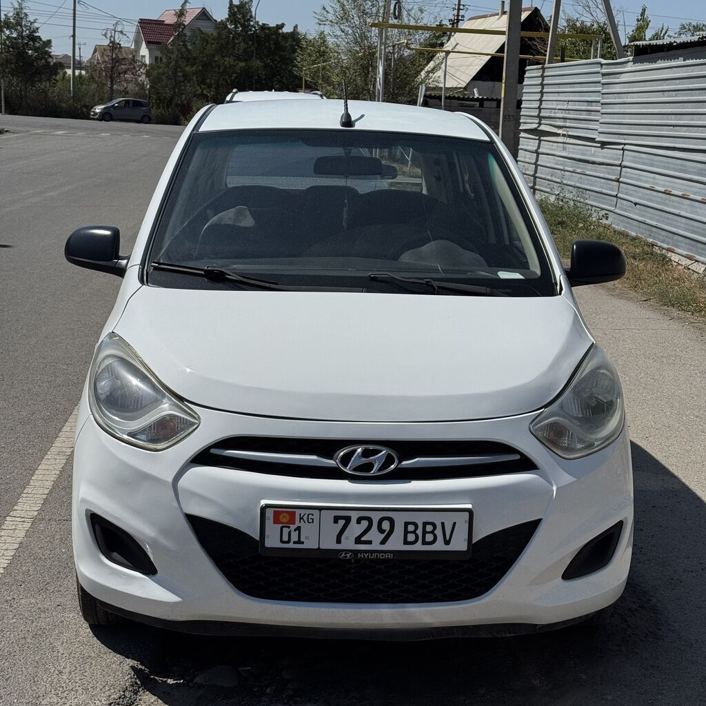 Hyundai i10: 2011 г., 1.1 л, Механика, Бензин, Хэтчбэк: фото 2