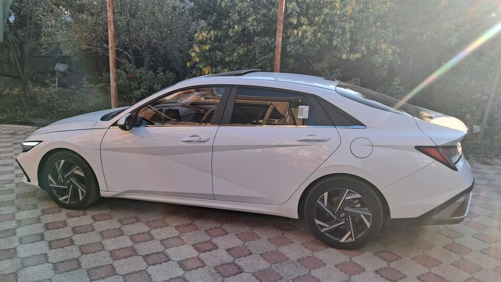 Hyundai Elantra: 2024 г., 1.5 л, Вариатор, Бензин, Седан: фото 6