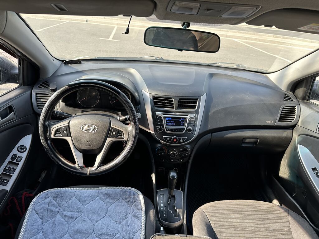 Hyundai Solaris: 2016 г., 1.4 л, Автомат, Бензин, Седан: фото 6