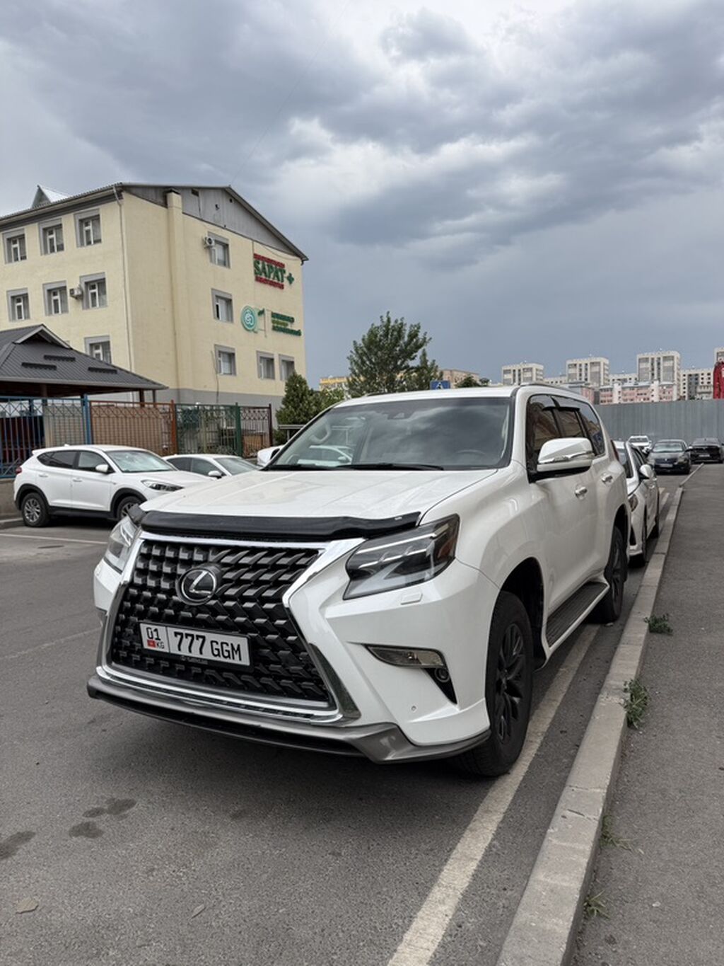 Lexus GX: 2022 г., 4.6 л, Автомат, Бензин, Внедорожник — фото 3