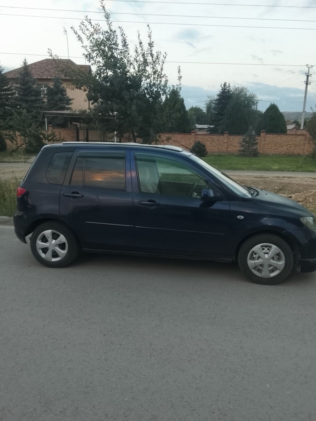 Mazda Demio: 2003 г., 1.3 л, Автомат, Бензин, Хэтчбэк: фото 3