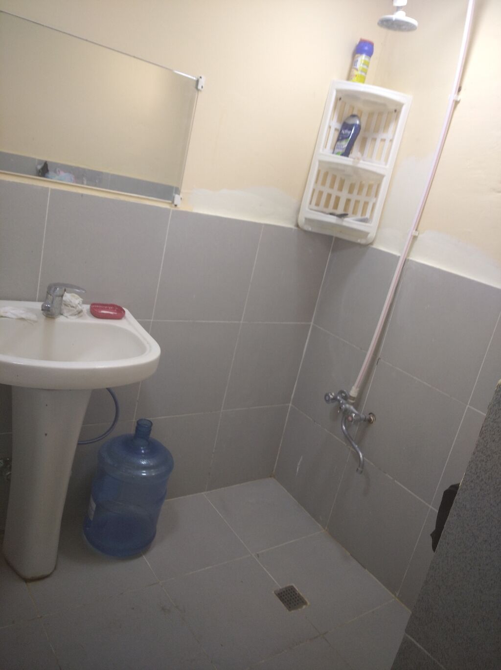 Əmircan qəs. 4 otaqlı, 66 kv. m, Kredit yoxdur, Orta təmir