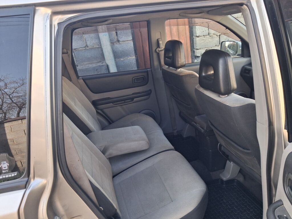 Nissan X-Trail: 2003 г., 0.2 л, Газ, Кроссовер: фото 3