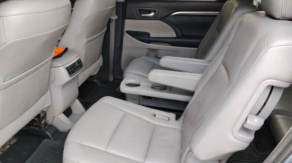Toyota Highlander: 2016 г., 3.5 л, Автомат, Бензин, Кроссовер: фото 8