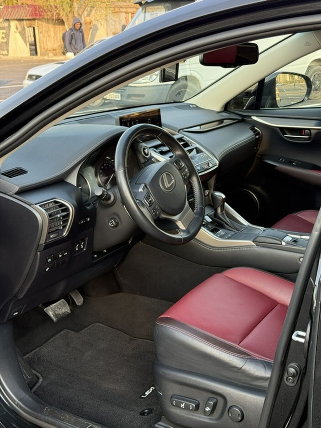 Lexus NX: 2019 г., 2.5 л, Вариатор, Гибрид, Кроссовер: фото 3