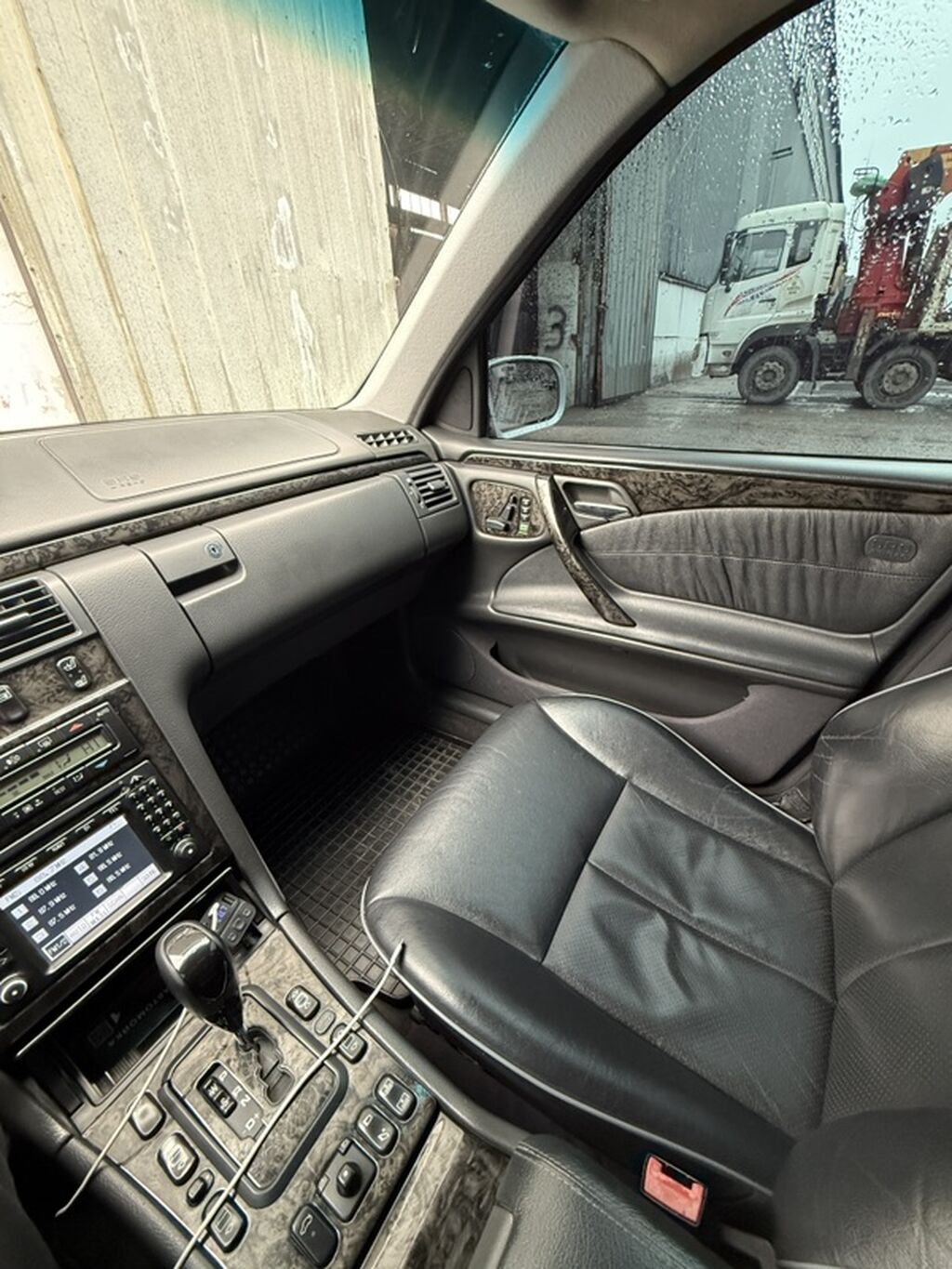 Mercedes-Benz E-Class: 2000 г., 4.3 л, Автомат, Бензин, Седан: фото 6