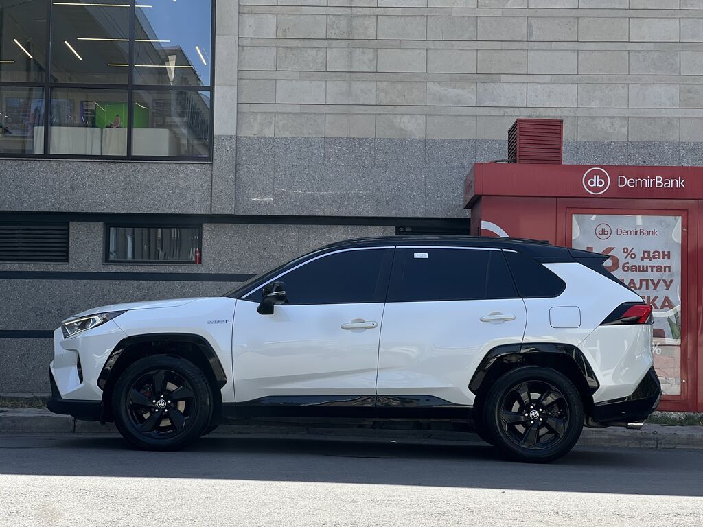 Toyota RAV4: 2021 г., 2.5 л, Автомат, Гибрид, Кроссовер: фото 6