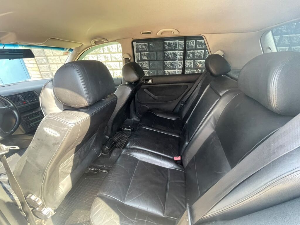 Volkswagen Golf: 2002 г., 1.6 л, Механика, Бензин, Хэтчбэк: фото 7