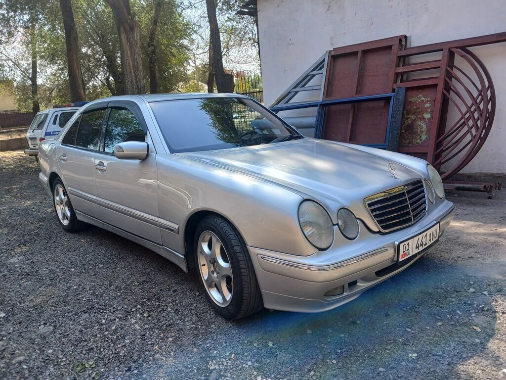 Mercedes-Benz E-Class: 2001 г., Седан: фото 2
