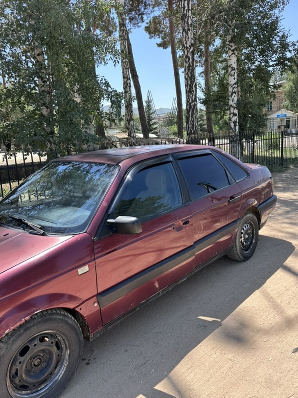 Volkswagen Passat: 1992 г., 1.8 л, Седан: фото 2