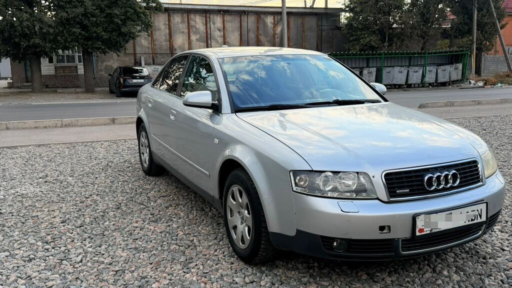 Audi A4: 2003 г., 1.8 л, Автомат, Бензин, Седан: фото 4