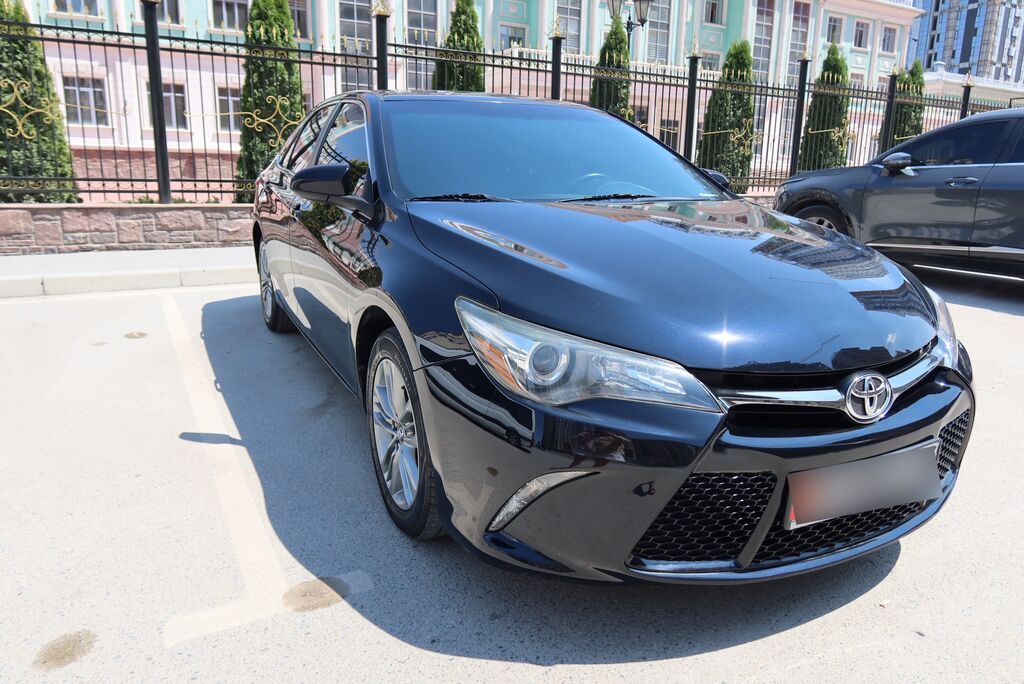 Toyota Camry 55 SE 2016 г., 2.5 л, автомат: фото 6