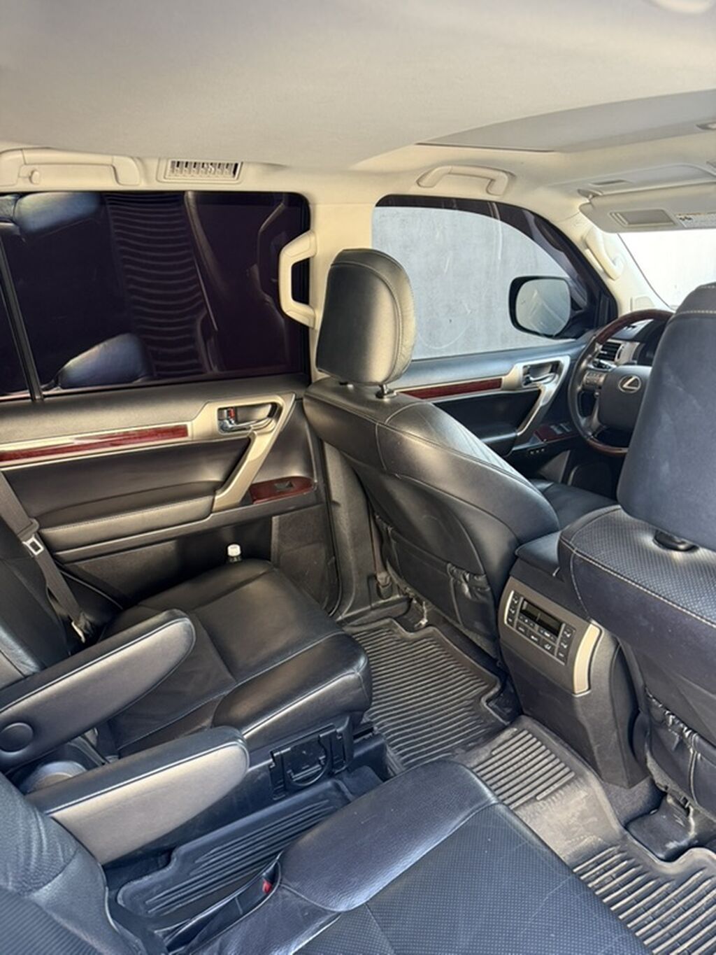 Lexus GX: 2017 г., 4.6 л, Автомат, Бензин, Внедорожник: фото 6