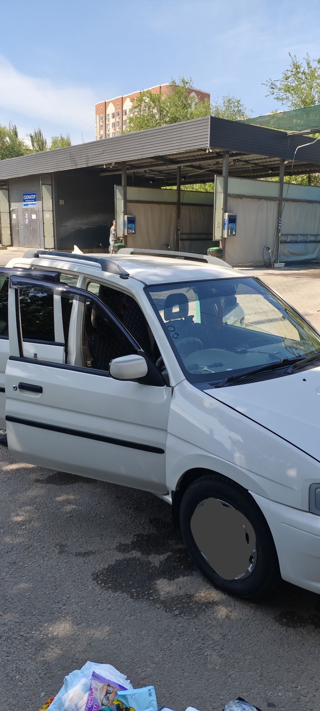 Mazda Demio: 1998 г., 1.3 л, Автомат, Бензин, Универсал: фото 2