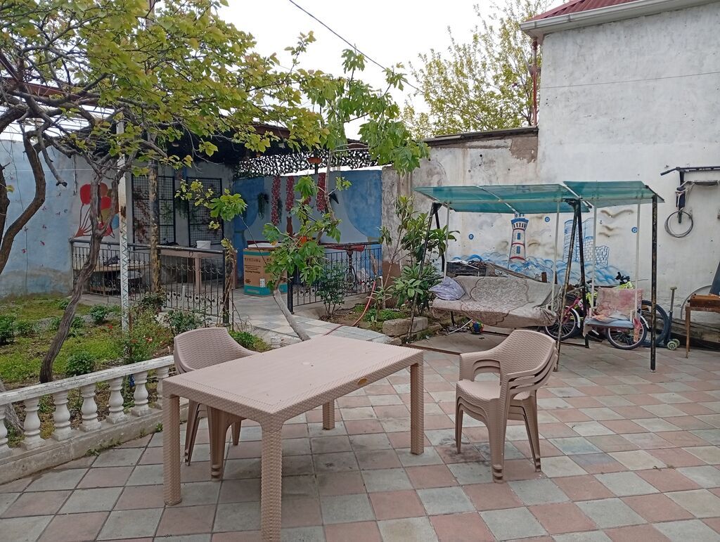 4 otaqlı, 120 kv. m, Orta təmir