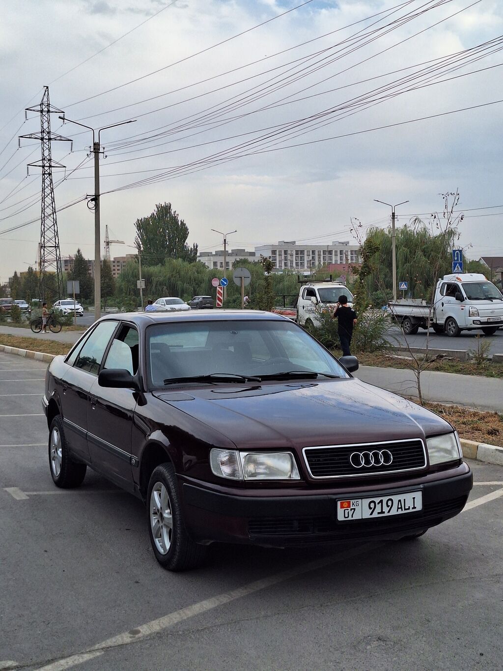Audi 100: 1993 г., 2.8 л, Механика, Бензин, Седан: фото 3