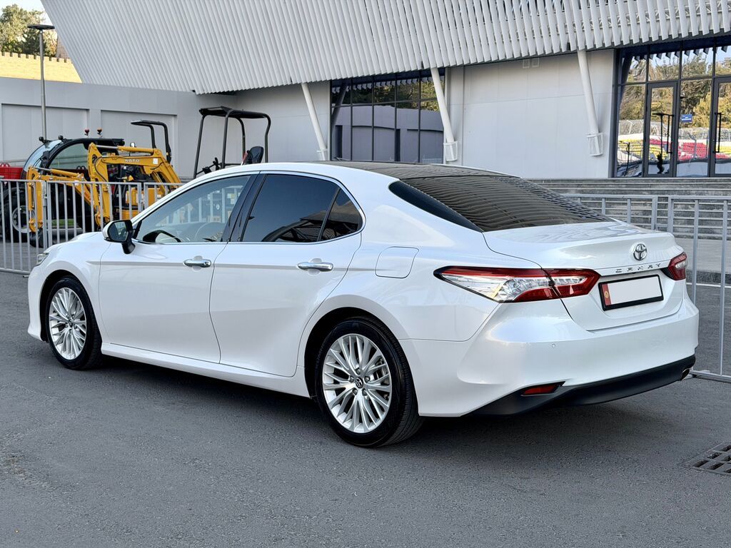 Toyota Camry: 2018 г., 2.5 л, Автомат, Бензин, Седан: фото 6