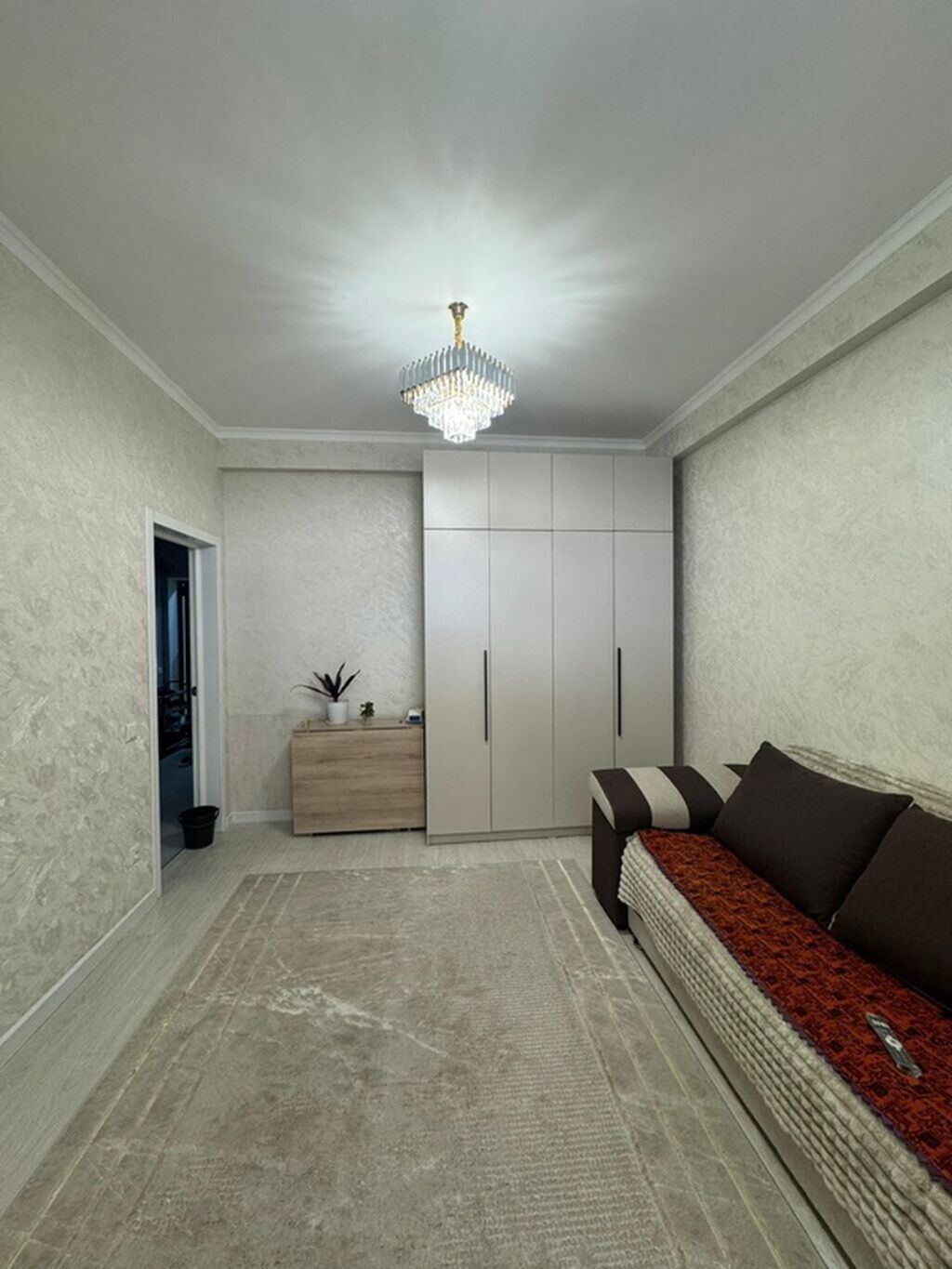 2 комнаты, 62 м², Джал мкр (в т.ч. Верхний, Нижний, Средний) Элитка, 3 этаж, Дизайнерский ремонт: фото 3
