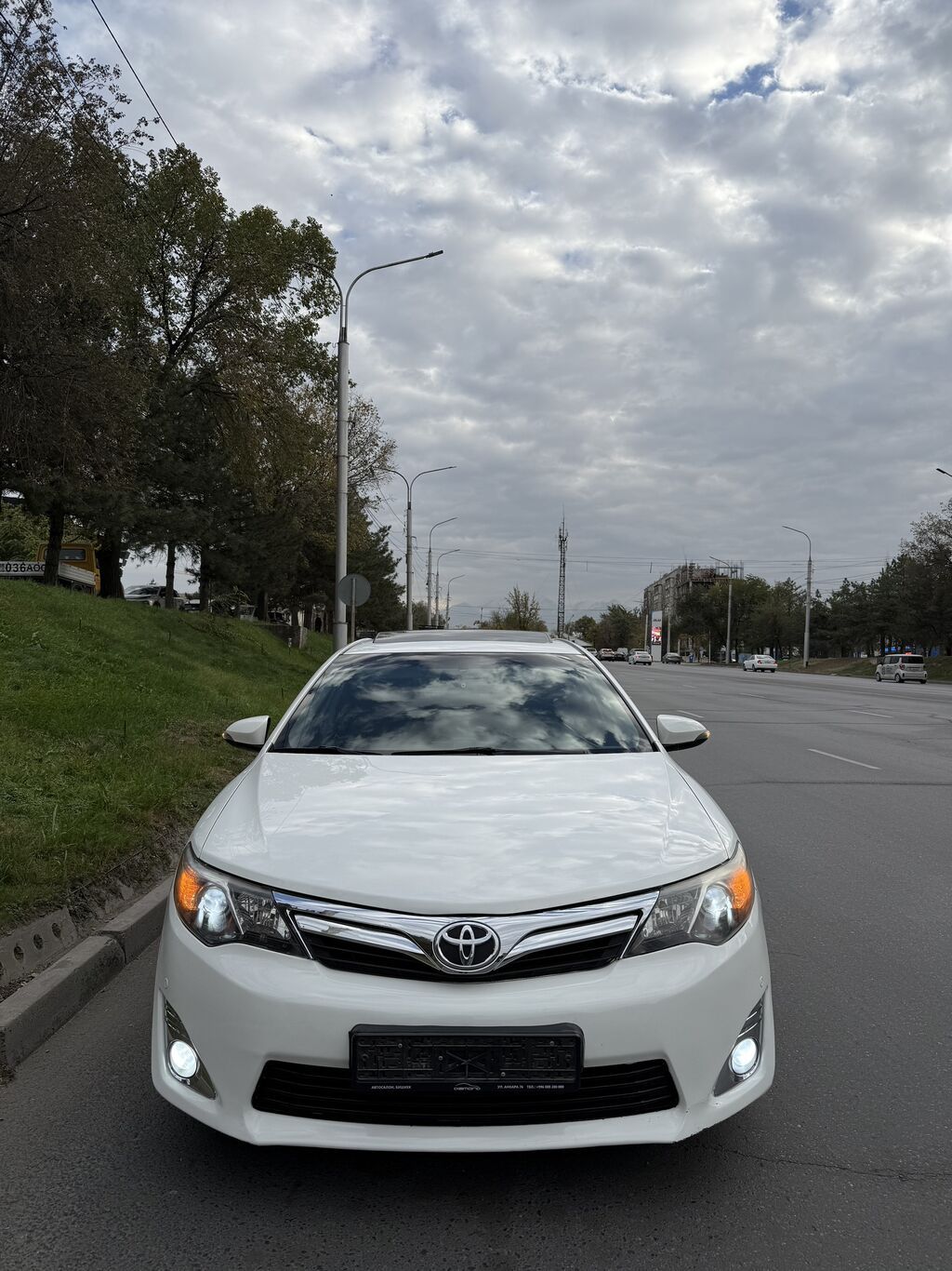 Toyota Camry: 2012 г., 2.5 л, Автомат, Бензин, Седан: фото 2