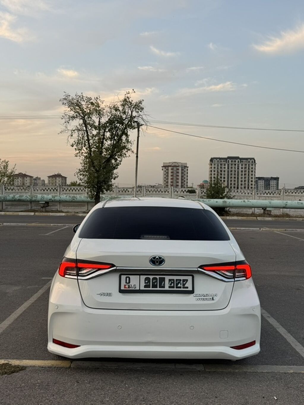 Toyota Corolla: 2022 г., 1.8 л, Гибрид, Седан: фото 6